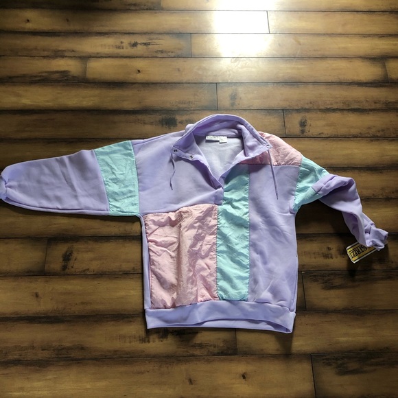 Vintage Tops - NWT PASTEL SPRING VINTAGE PULLOVER FLEECE